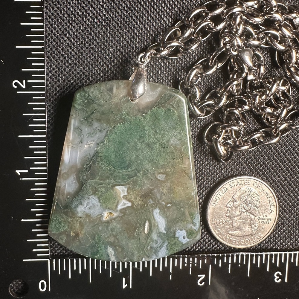 Green Moss Agate Pendant Necklace on Rolo Chain - Picture 15 of 16
